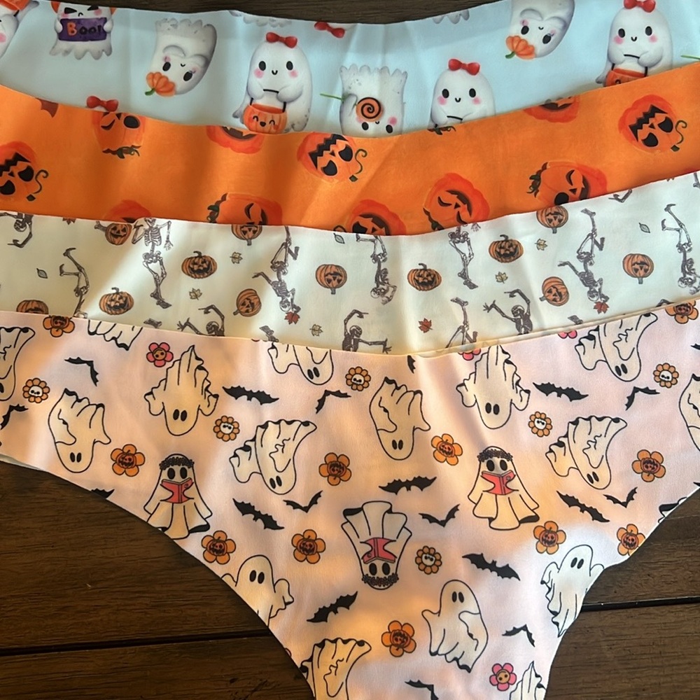 4 Halloween Thongs NWOT